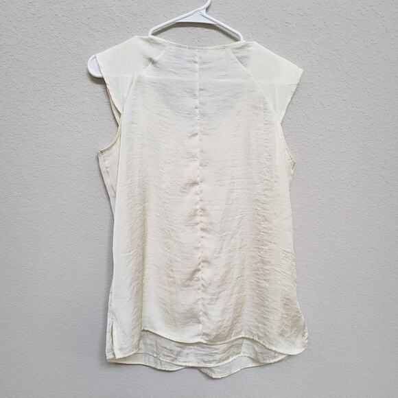 Chico's Cream  Sleeveless Top Size Medium 8 Chicos 1 Pleated Front Blouse - Picture 2 of 13